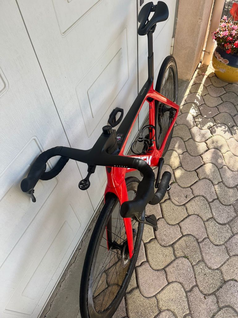 Used Trek Madone SLR 7 Gen 7 2024 2024 Road & Gravel, Rojo — image 4 of 4