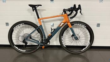 3T, Exploro RACE EKAR 1x13