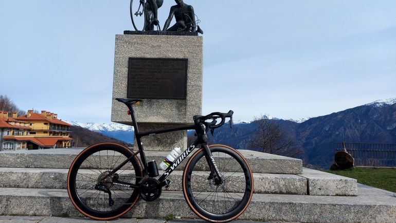 Used Specialized Tarmac SL8 Comp - Shimano 105 Di2 2026 2026 Road & Gravel, Red — image 1 of 3