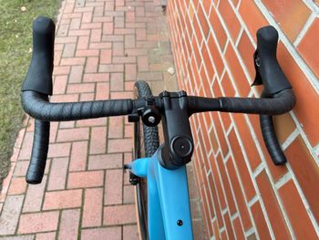 Used Giant Revolt Advanced 3 2026 2026 Road & Gravel, Blue — image 6 of 10