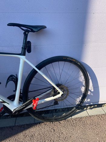 Used Scott Addict 20 disc 2020 2020 Road & Gravel — image 3 of 9