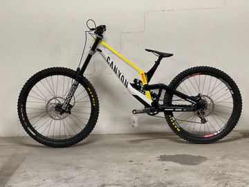 Tweedehands Canyon Sender SRAM GX DH 2023 Mountainbike — afbeelding 6 van 14