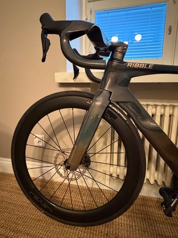 Tweedehands Ribble Ultra-Aero SL Shimano 105 Di2 2024 Road & Gravel — afbeelding 4 van 5