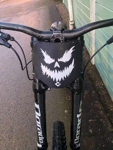Gebrauchtes Specialized Demo Shimano Deore 2018 Mountainbike, Schwarz — Bild 7 von 10