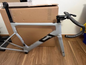 Gebrauchtes 3T Strada Due TEAM FORCE AXS eTap 2019 Frameset 2019 Road & Gravel, Hellgrau — Bild 2 von 5