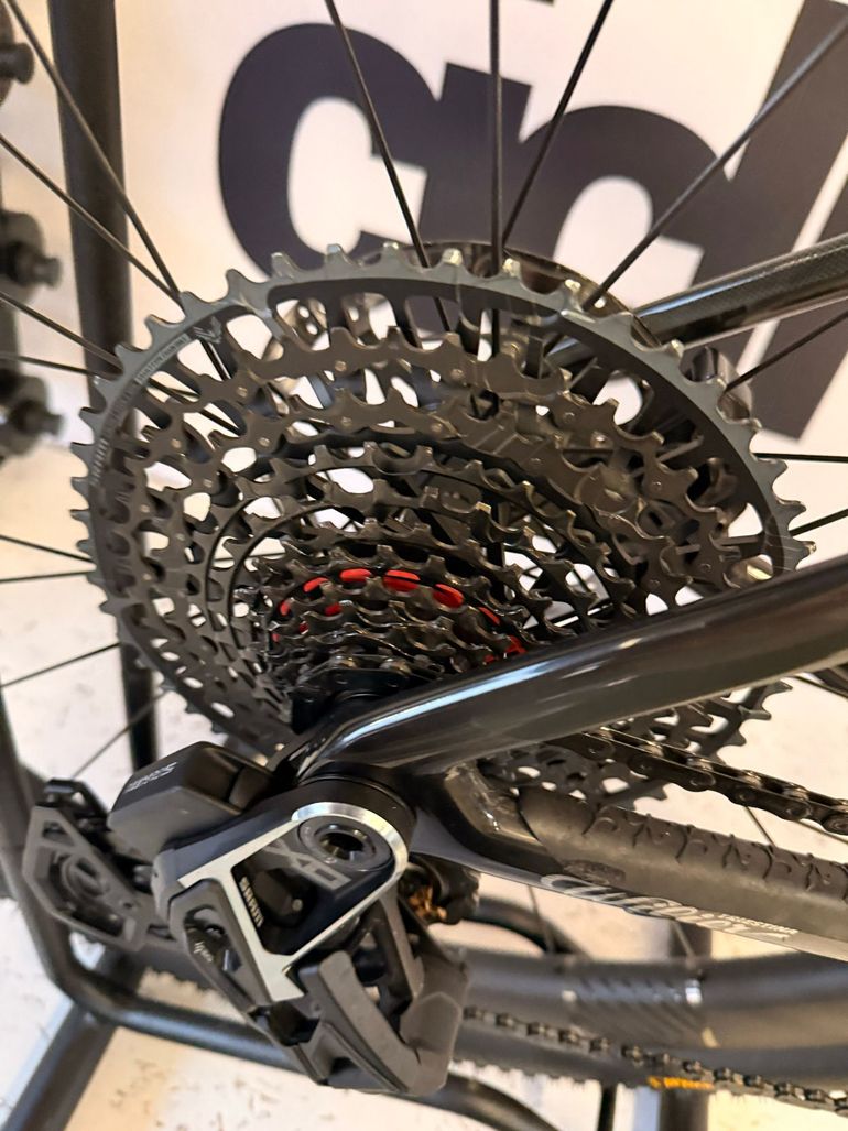 Used Wilier Rave SLR ID2 2025 Road & Gravel — image 4 of 10