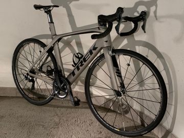 Trek Madone 9 2018 Road & Gravel usato, Grigio chiaro — immagine 6 di 9