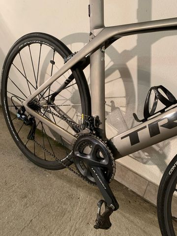Trek Madone 9 2018 Road & Gravel usato, Grigio chiaro — immagine 8 di 9