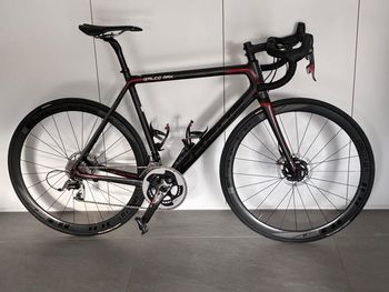 Focus Izalco Max Disc Sram Red HRD 2016 2016 Route & Gravel d'occasion