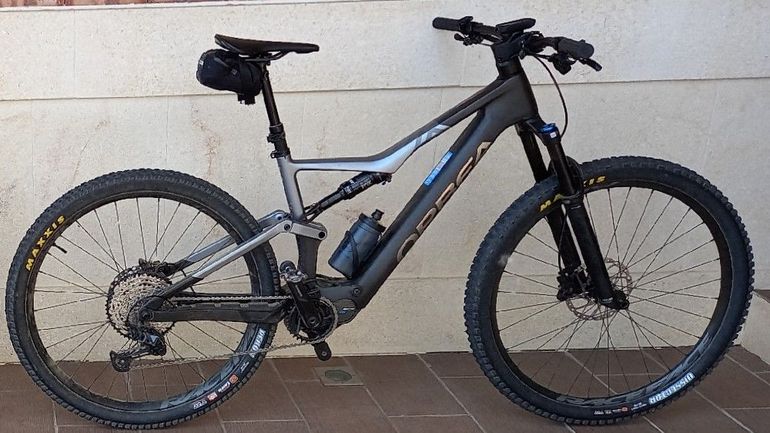 Used Orbea Rise Shimano Deore XT 2024 Mountainbike, Hellgrau, 29 — image 2 of 4