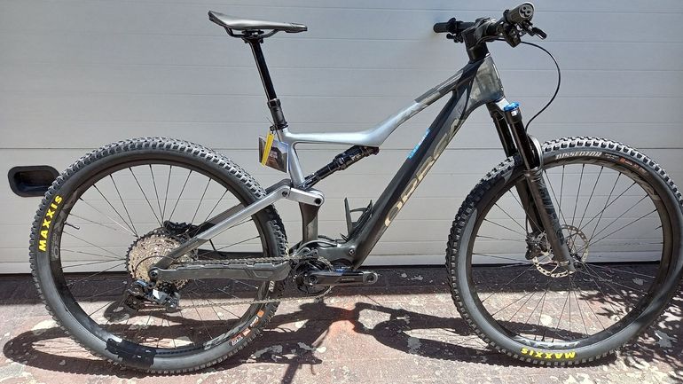 Used Orbea Rise Shimano Deore XT 2024 Mountainbike, Hellgrau, 29 — image 4 of 4