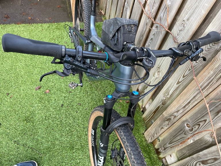 Brugt Canyon Lux Trail CF 6 2025 2025 Mountainbike — billede 8 af 17