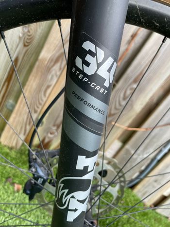 Brugt Canyon Lux Trail CF 6 2025 2025 Mountainbike — billede 4 af 17