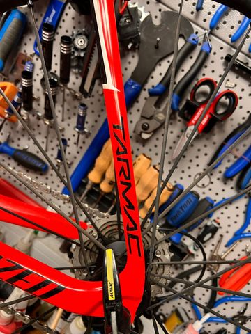 Used Specialized Tarmac Comp 2017 2017 Road & Gravel, Red — image 16 of 18