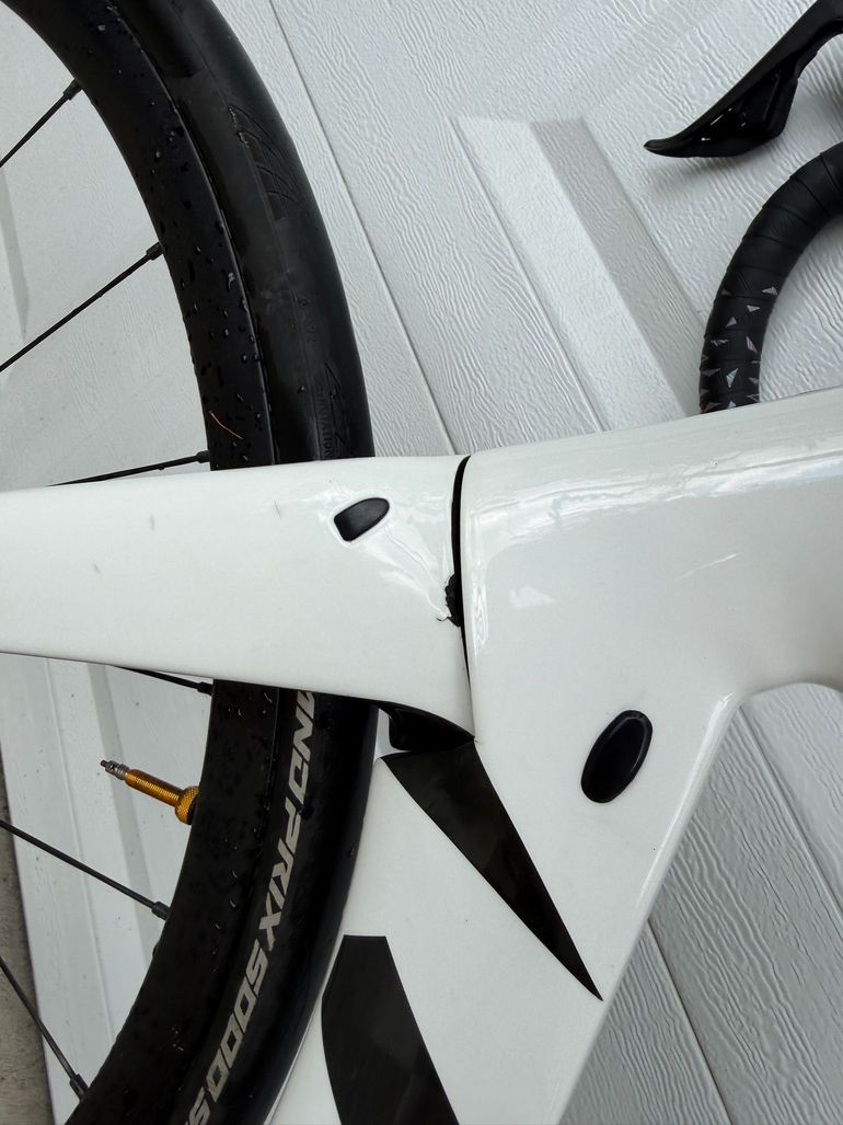 Used Felt AR Advanced Ultegra Di2 2022 2022 Road & Gravel, White — image 8 of 8