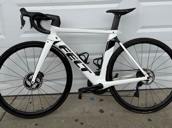 Used Felt AR Advanced Ultegra Di2 2022 2022 Road & Gravel, White — image 2 of 8