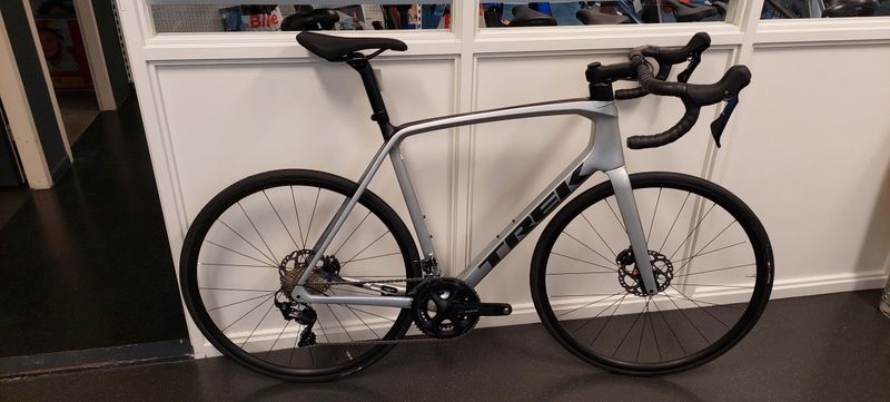 Tweedehands Trek Émonda SL 5 2023 2023 Road & Gravel