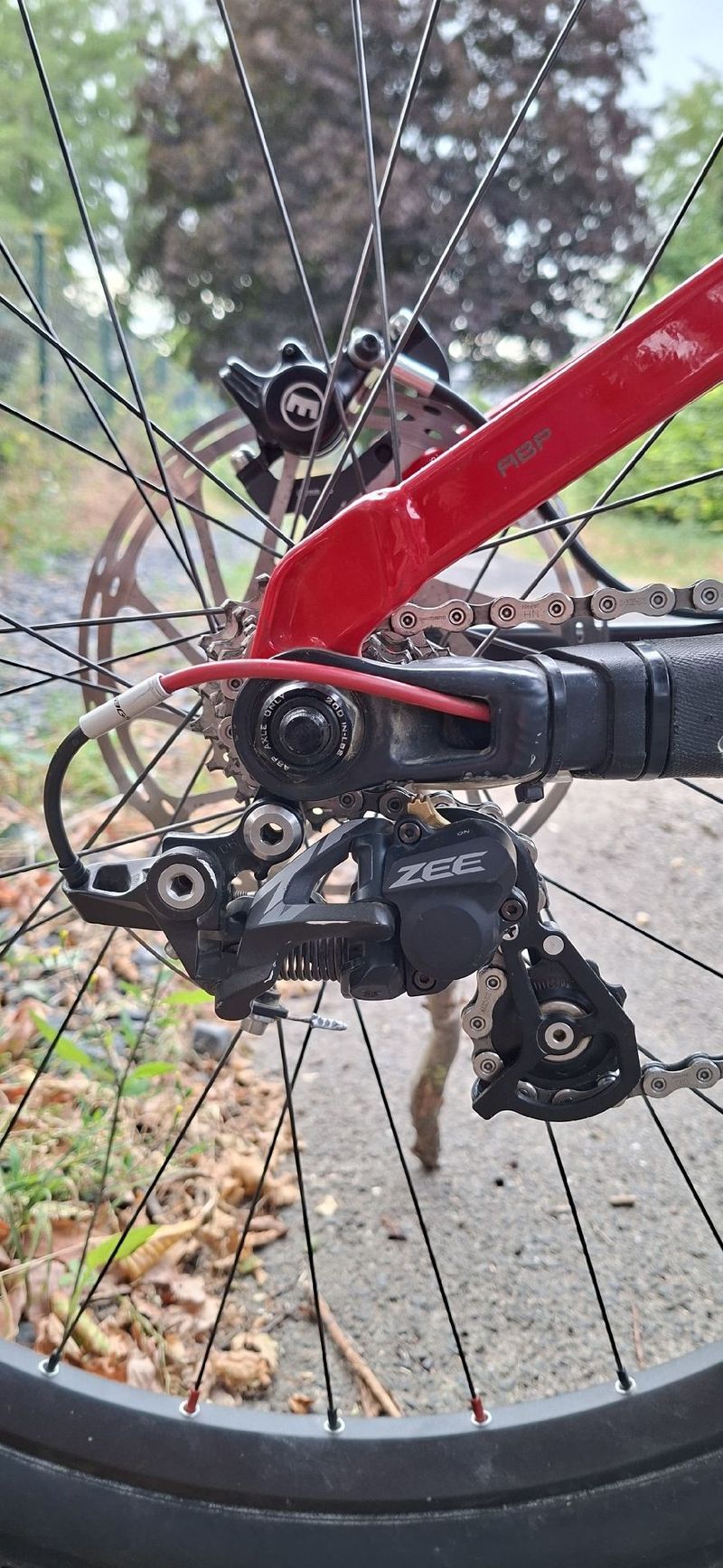 Used Trek Session 2016 Mountainbike, Red, 27.5 (650B) — image 7 of 8