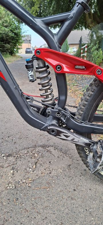 Used Trek Session 2016 Mountainbike, Red, 27.5 (650B) — image 2 of 8