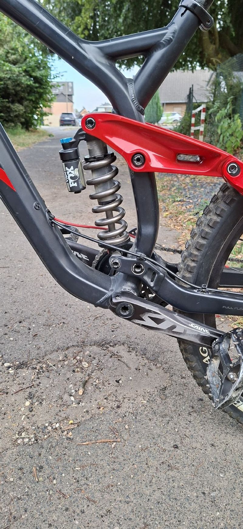 Used Trek Session 2016 Mountainbike, Red, 27.5 (650B) — image 2 of 8