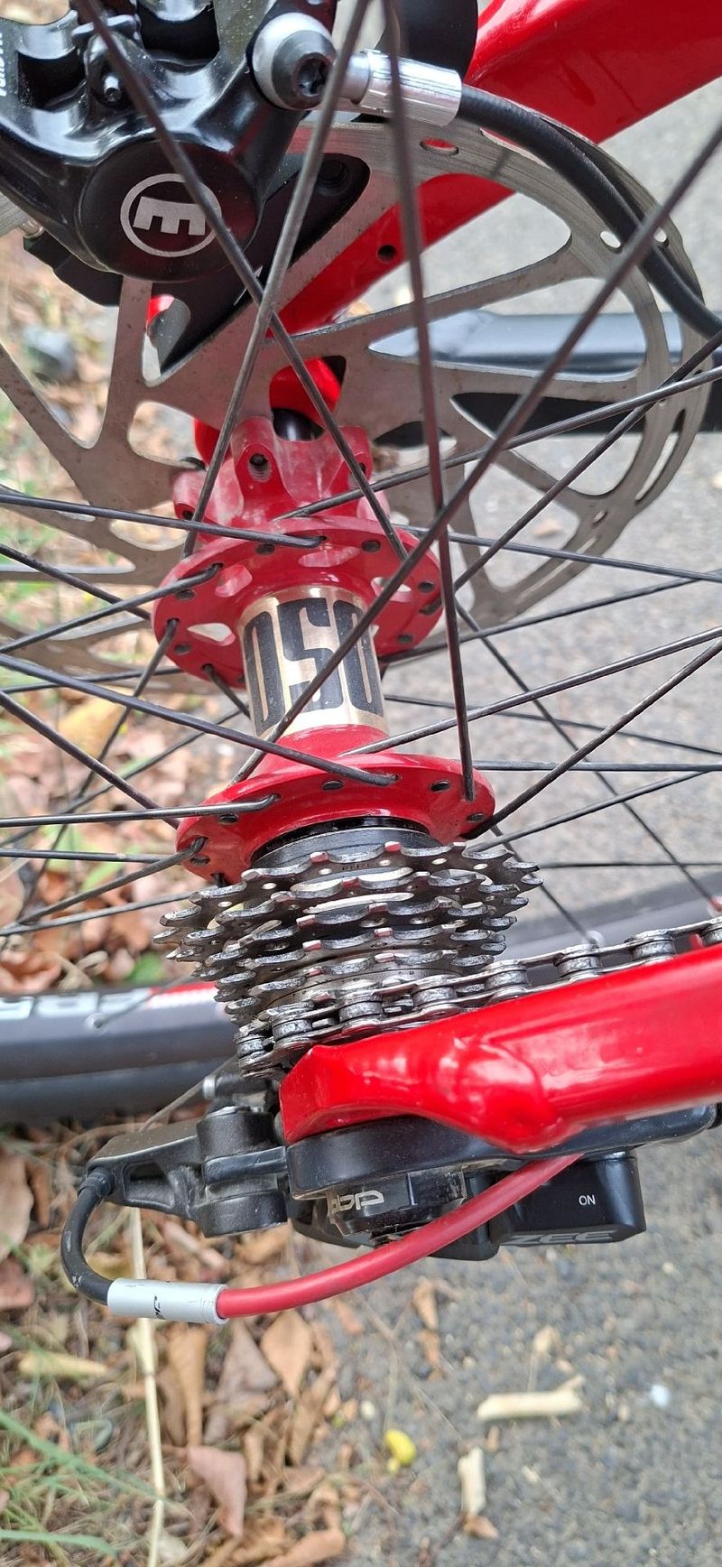Used Trek Session 2016 Mountainbike, Red, 27.5 (650B) — image 8 of 8