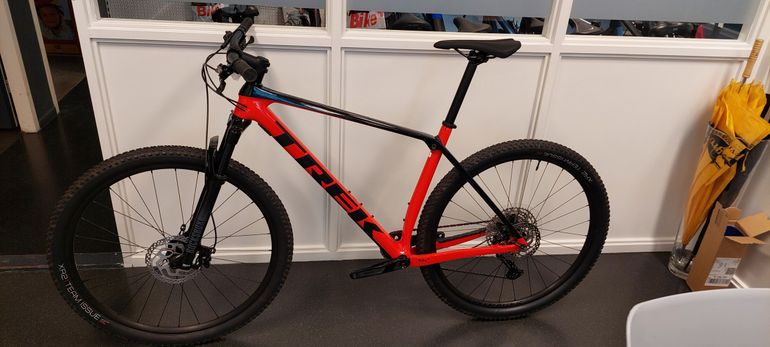 Used Trek Procaliber 9.5 2024 2024 Mountainbike, Rot, 29 — image 2 of 7