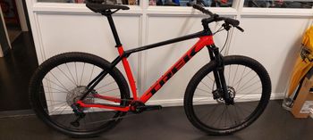 Used Trek Procaliber 9.5 2024 2024 Mountainbike, Rot, 29 — image 1 of 7