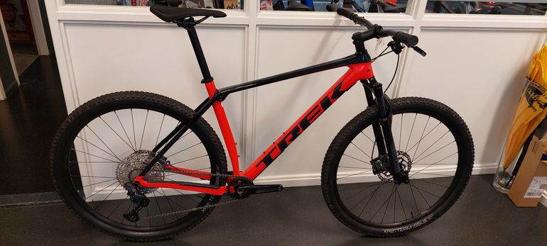 Used Trek Procaliber 9.5 2024 2024 Mountainbike, Rot, 29 — image 1 of 7