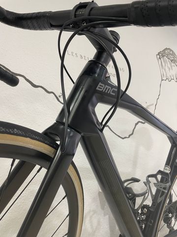 Used BMC Roadmachine Four 2021 2021 Road & Gravel, Black — image 8 of 10