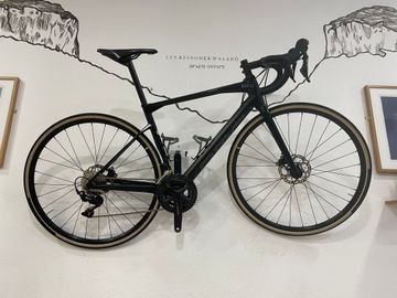 Used BMC Roadmachine Four 2021 2021 Road & Gravel, Black — image 1 of 10