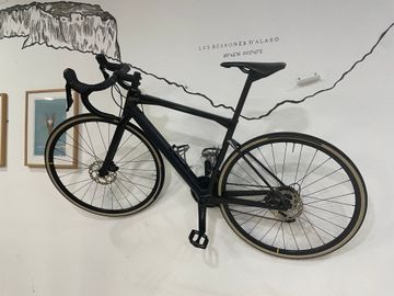 Used BMC Roadmachine Four 2021 2021 Road & Gravel, Black — image 10 of 10