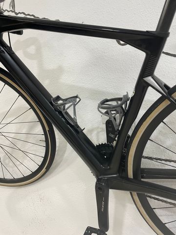 Used BMC Roadmachine Four 2021 2021 Road & Gravel, Black — image 7 of 10