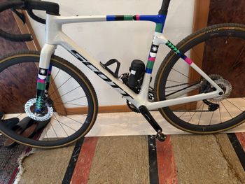 Used Scott Addict Gravel RC 2025 Road & Gravel, White — image 2 of 3