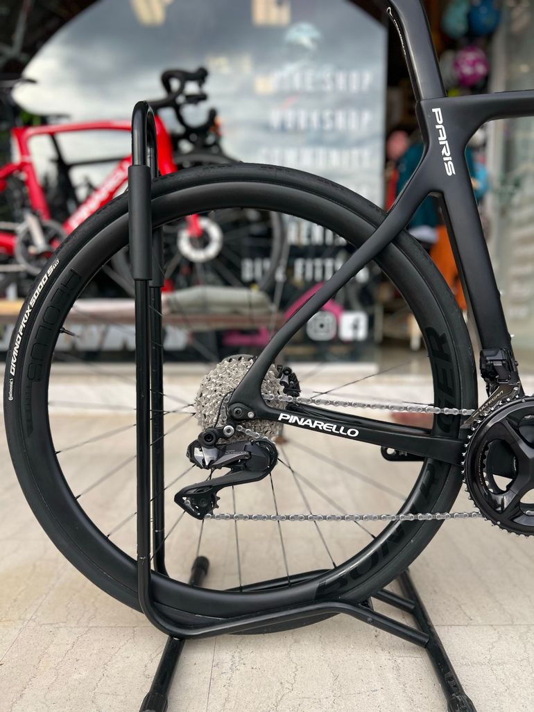 Used Pinarello Pinarello Paris Ultegra 12 Di2 2021 Road & Gravel, Black — image 2 of 10