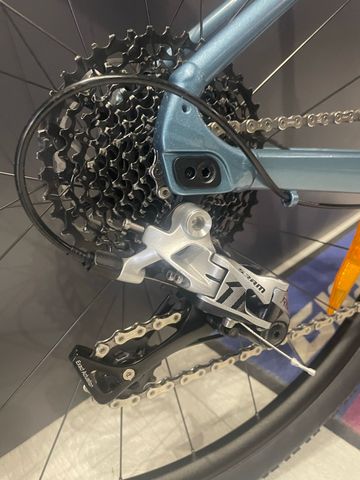 Gebrauchtes Giant Revolt X 1 2023 2023 Road & Gravel, Schwarz — Bild 8 von 9