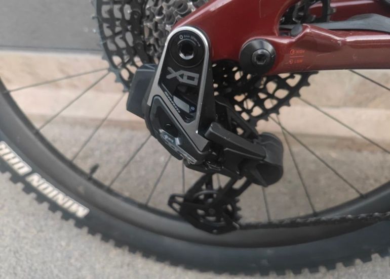 Used Specialized Turbo Levo Pro Carbon 2024 2024 Mountainbike, Red, 29, 27.5 — image 6 of 12