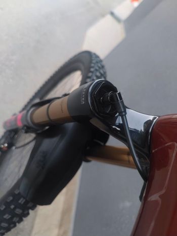 Used Specialized Turbo Levo Pro Carbon 2024 2024 Mountainbike, Red, 29, 27.5 — image 9 of 12