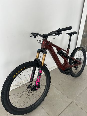 Used Specialized Turbo Levo Pro Carbon 2024 2024 Mountainbike, Red, 29, 27.5 — image 2 of 12