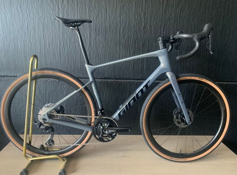 Used Giant Revolt Advanced 0 2025 2025 Road & Gravel, Light Gray — image 3 of 3