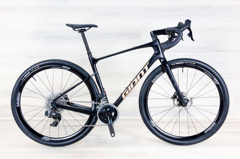 Used Giant Revolt Advanced Pro 2023 Road & Gravel