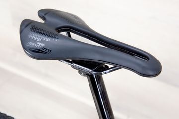 Used Giant Revolt Advanced Pro 2023 Road & Gravel, Black — image 9 of 18