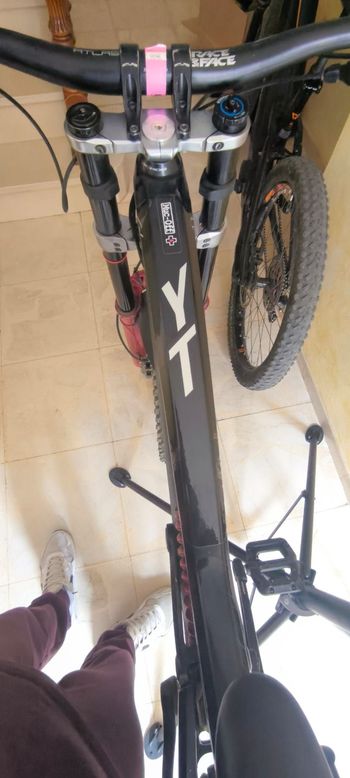 Použité YT Industries Tues CF 2018 Frameset 2018 Mountainbike — obrázek 8 z 15