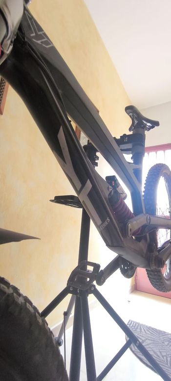 Použité YT Industries Tues CF 2018 Frameset 2018 Mountainbike — obrázek 10 z 15