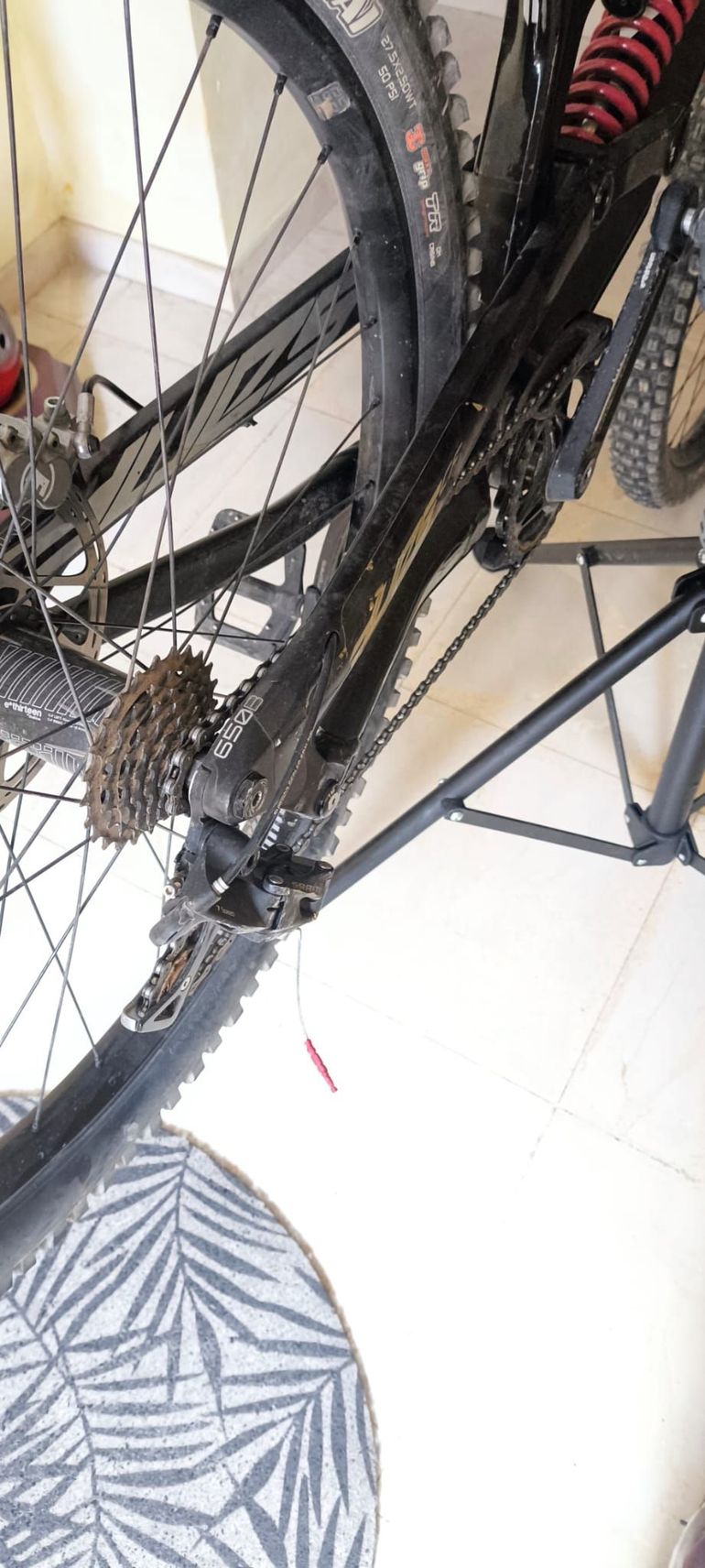 Použité YT Industries Tues CF 2018 Frameset 2018 Mountainbike — obrázek 14 z 15