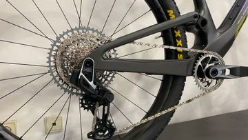 Used Scott Spark SRAM X0 Eagle AXS (T-Type) 2024 Mountainbike, Green — image 3 of 11