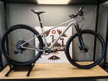 Specialized Chisel Hardtail Comp 2022 2022 Mountainbike d'occasion — image 2 sur 8