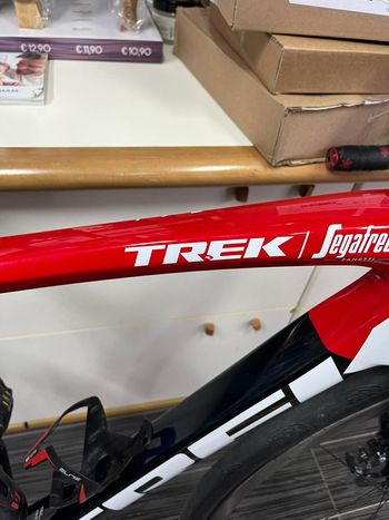 Used Trek Émonda SLR 7 2022 2022 Road & Gravel, Red — image 5 of 10