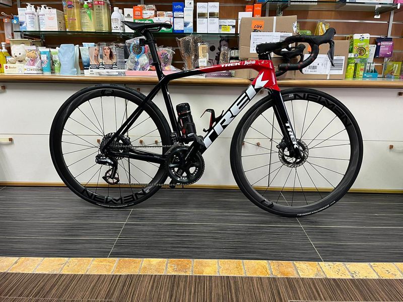 Used Trek Émonda SLR 7 2022 2022 Road & Gravel
