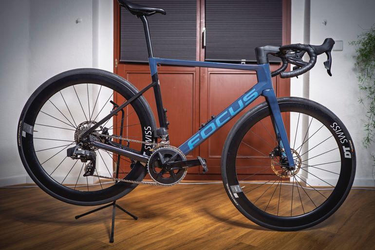 Used Focus Focus Izalco Max 9.7 Carbon Rennrad 2022 Road & Gravel, Blue — image 1 of 19