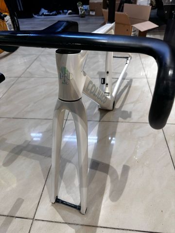 Used Colnago V4RS 2024 Road & Gravel, White — image 3 of 8